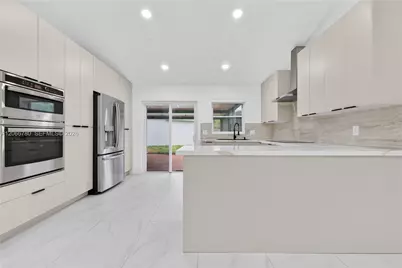 5560 SW 98th Way, Cooper City, FL 33328 - Photo 3