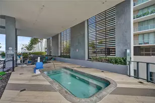 121 NE 34th St, Miami, FL 33137 - Photo 15