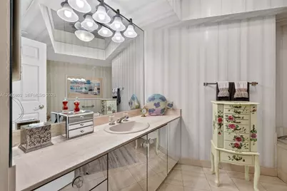 1000 Island Blvd #2911, Aventura, FL 33160 - Photo 37