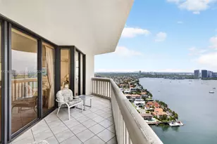 1000 Island Blvd, Aventura, FL 33160 - Photo 11