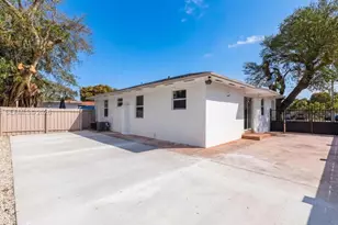 3072 NW 14th St, Miami, FL 33125 - Photo 17