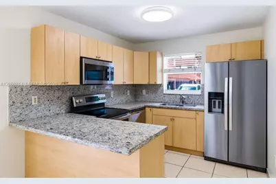 3072 NW 14th St #REAR, Miami, FL 33125 - Photo 7
