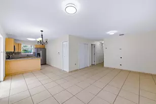 3072 NW 14th St, Miami, FL 33125 - Photo 5