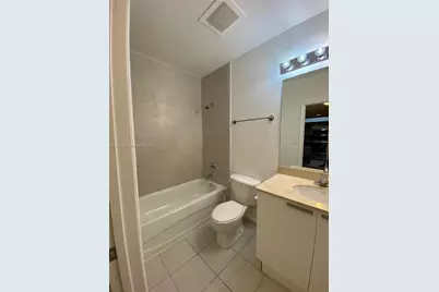 140 S Dixie Hwy #1025, Hollywood, FL 33020 - Photo 9