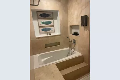 338 Roosevelt St #1002, Hollywood, FL 33019 - Photo 9