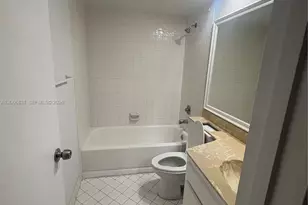 17919 NW 66th Ct, Hialeah, FL 33015 - Photo 31