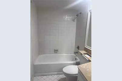 17919 NW 66th Ct, Hialeah, FL 33015 - Photo 25