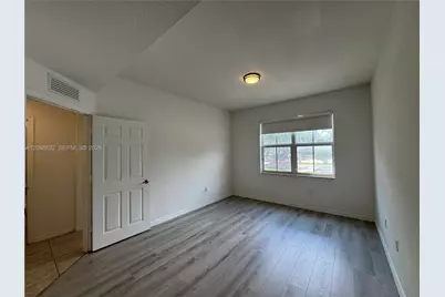 10885 NW 89th Ter #113, Doral, FL 33178 - Photo 25