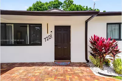 7221 Freedom St, Hollywood, FL 33024 - Photo 3