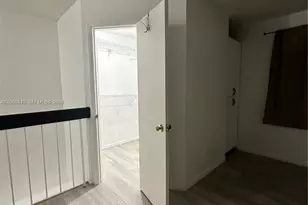 17515 NW 67th Ct, Hialeah, FL 33015 - Photo 13