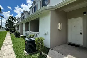17515 NW 67th Ct, Hialeah, FL 33015 - Photo 5