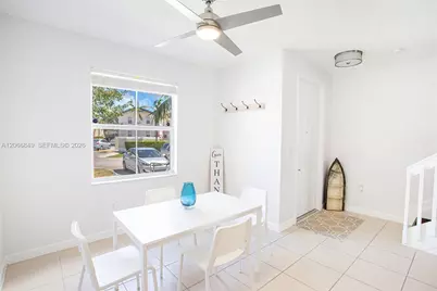 132 SE 28th Pl, Homestead, FL 33033 - Photo 11
