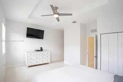 132 SE 28th Pl, Homestead, FL 33033 - Photo 17
