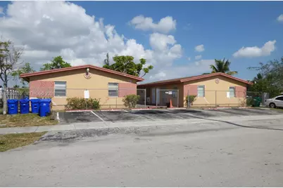 2451 NW 13th Ct #5, Fort Lauderdale, FL 33311 - Photo 1