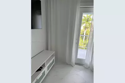 1333 E Hallandale Beach Blvd #423, Hallandale Beach, FL 33009 - Photo 17