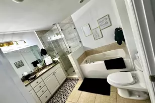 3001 NE 185th St, Aventura, FL 33180 - Photo 13