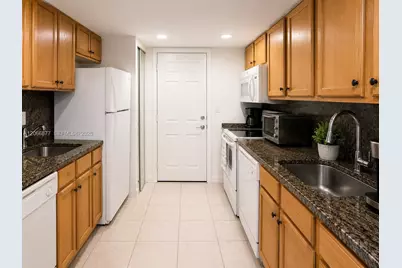 290 Sunrise Dr #205, Key Biscayne, FL 33149 - Photo 3