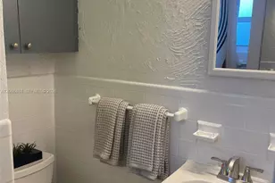 338 Roosevelt St, Hollywood, FL 33019 - Photo 5