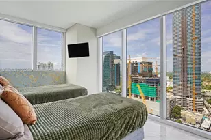1300 Brickell Bay Dr, Miami, FL 33131 - Photo 35