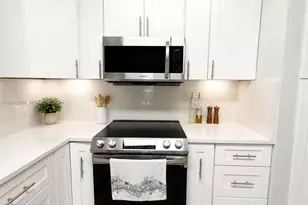 6960 SW 39th St, Davie, FL 33314 - Photo 9