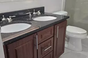 17370 NW 69th Ct, Hialeah, FL 33015 - Photo 15