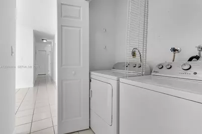 12480 SW 9th St, Miami, FL 33184 - Photo 17