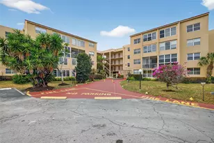 2801 Somerset Dr, Lauderdale Lakes, FL 33311 - Photo 35