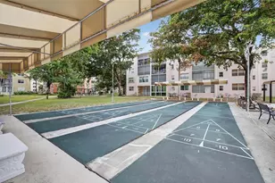 2801 Somerset Dr, Lauderdale Lakes, FL 33311 - Photo 27