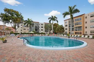 2801 Somerset Dr, Lauderdale Lakes, FL 33311 - Photo 29