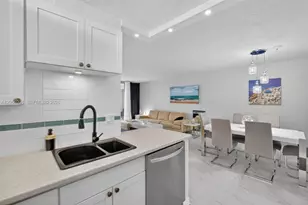 2801 Somerset Dr, Lauderdale Lakes, FL 33311 - Photo 13