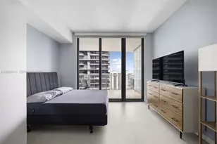 1010 Brickell Ave, Miami, FL 33131 - Photo 7