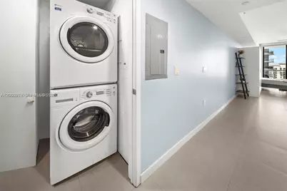 1010 Brickell Ave #3610, Miami, FL 33131 - Photo 11