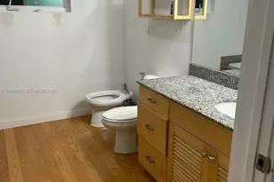 9010 SW 25th St, Miami, FL 33165 - Photo 15