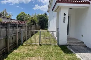 9010 SW 25th St, Miami, FL 33165 - Photo 19