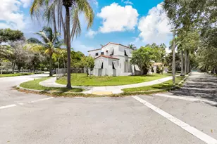 621 NE 57th St, Miami, FL 33137 - Photo 7