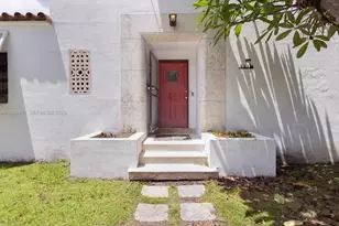 621 NE 57th St, Miami, FL 33137 - Photo 11