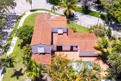 621 NE 57th St, Miami, FL 33137 - Photo 25