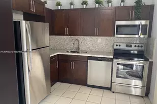 560 NW 82nd Pl, Miami, FL 33126 - Photo 5
