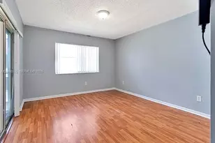 18830 NW 57th Ave, Hialeah, FL 33015 - Photo 15