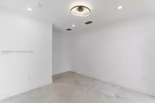 291 E Shore Dr E, Miami, FL 33133 - Photo 19