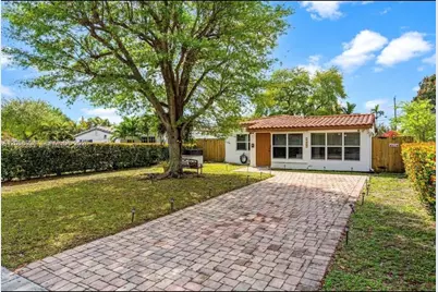 1482 NE 175th St #NA, North Miami Beach, FL 33162 - Photo 1