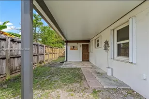 1482 NE 175th St, North Miami Beach, FL 33162 - Photo 15