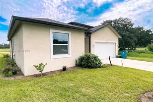 2013 Odessa Cir, Labelle, FL 33935 - Photo 3