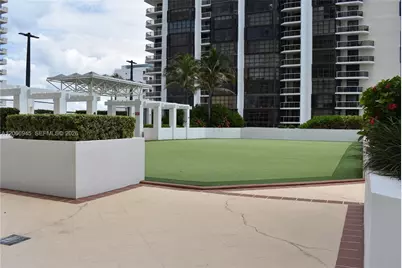 6365 Collins Ave #3804, Miami Beach, FL 33141 - Photo 1