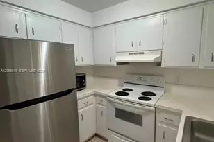 2724 NE 32nd St, Fort Lauderdale, FL 33306 - Photo 15