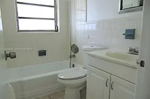 2724 NE 32nd St, Fort Lauderdale, FL 33306 - Photo 7