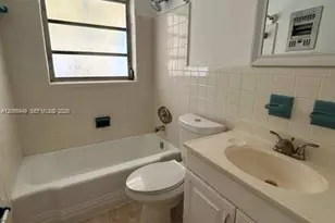 2724 NE 32nd St, Fort Lauderdale, FL 33306 - Photo 19