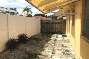 2724 NE 32nd St, Fort Lauderdale, FL 33306 - Photo 11