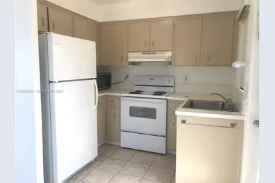 2724 NE 32nd St #1, Fort Lauderdale, FL 33306 - Photo 5