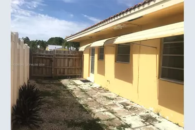 2724 NE 32nd St #1, Fort Lauderdale, FL 33306 - Photo 11